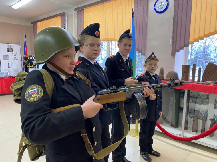 В кадетской школе прошли памятные мероприятия посвященные 80-летию окончания Сталинградской битвы.