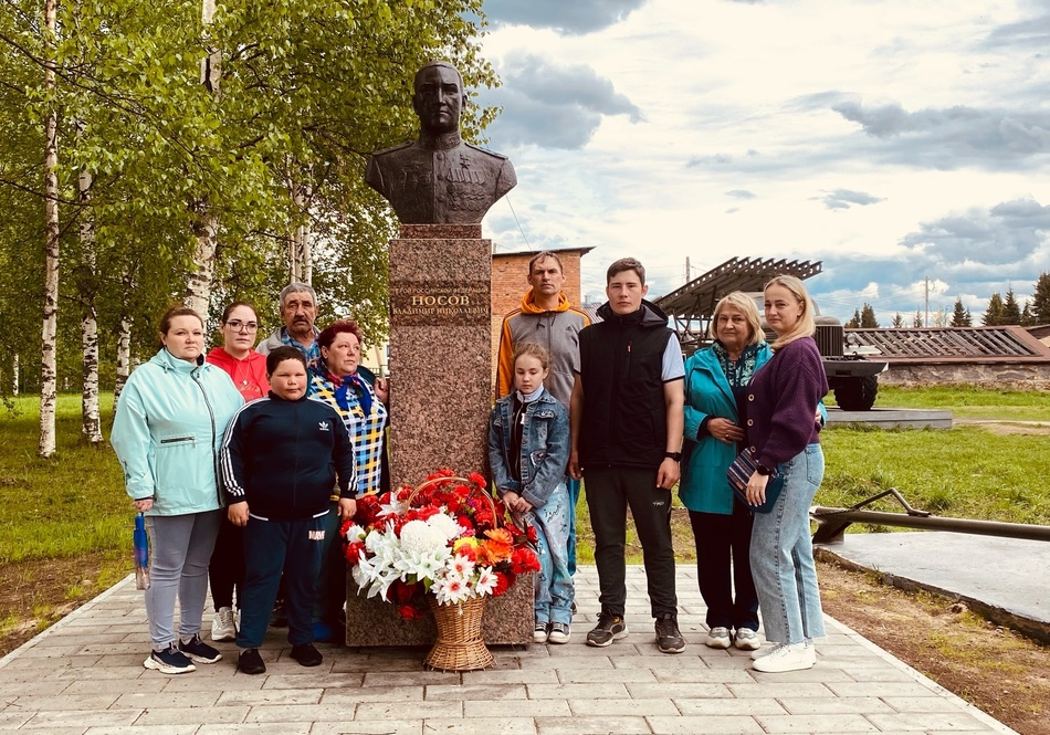 Семьи Героев России посетили Кадетскую школу.
