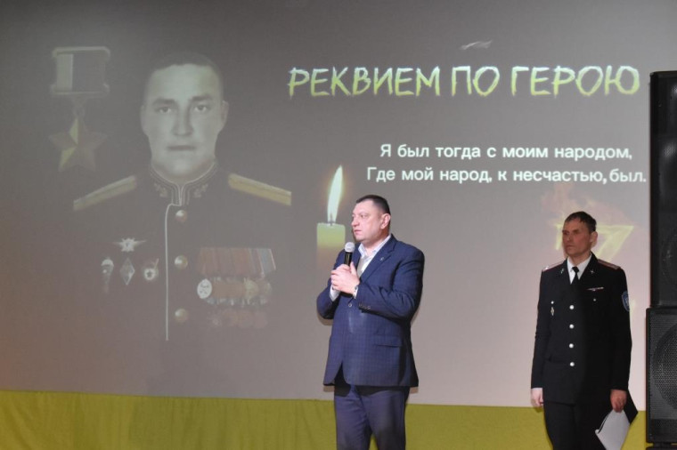 В день девятой годовщины Крымской весны ижемцам рассказали о жизни и подвиге Героя России Владимира Носова.