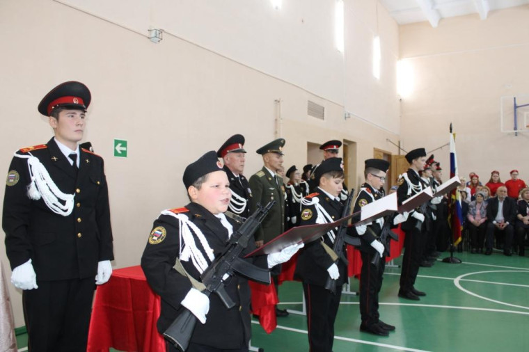 В кадетской школе имени Героя России Владимира Носова состоялась церемония принятия торжественного обещания кадетами-новобранцами.