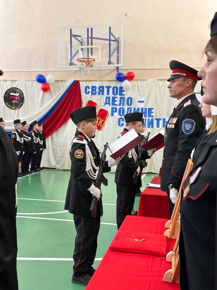 В кадетской школе имени Героя России Владимира Носова состоялась церемония принятия торжественного обещания кадетами-новобранцами.