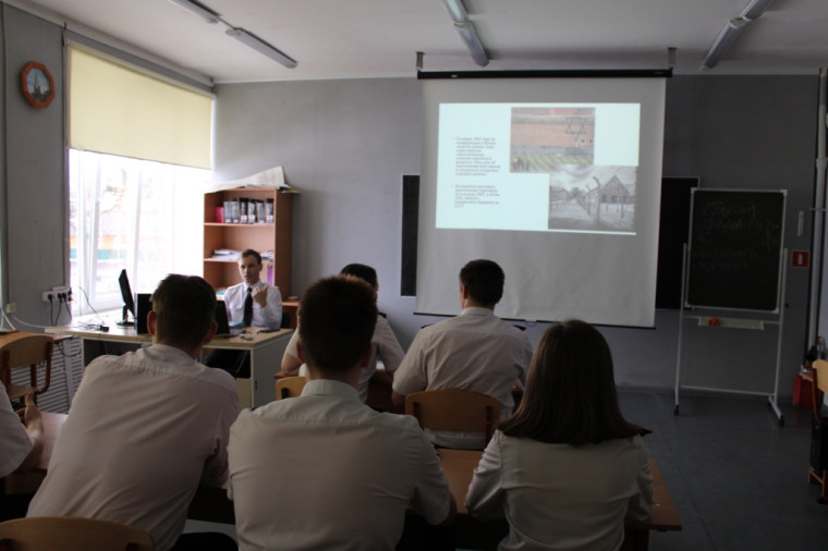 В 8 -11 классах нашей школы прошли уроки на тему «Геноцид в годы Великой Отечественной войны. Бабий Яр».